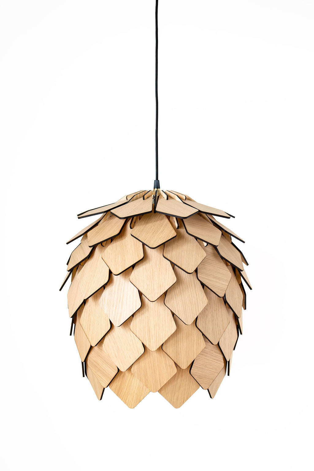 Stor handgjord trälampa "Kalfjäll" i valnöt, ek eller furu från Woodlife